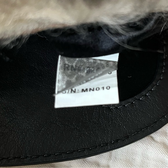 Ugg | Foxley Brown Fur and Black Leather Foldover Crossbody Purse Handbag - Picture 5 of 9